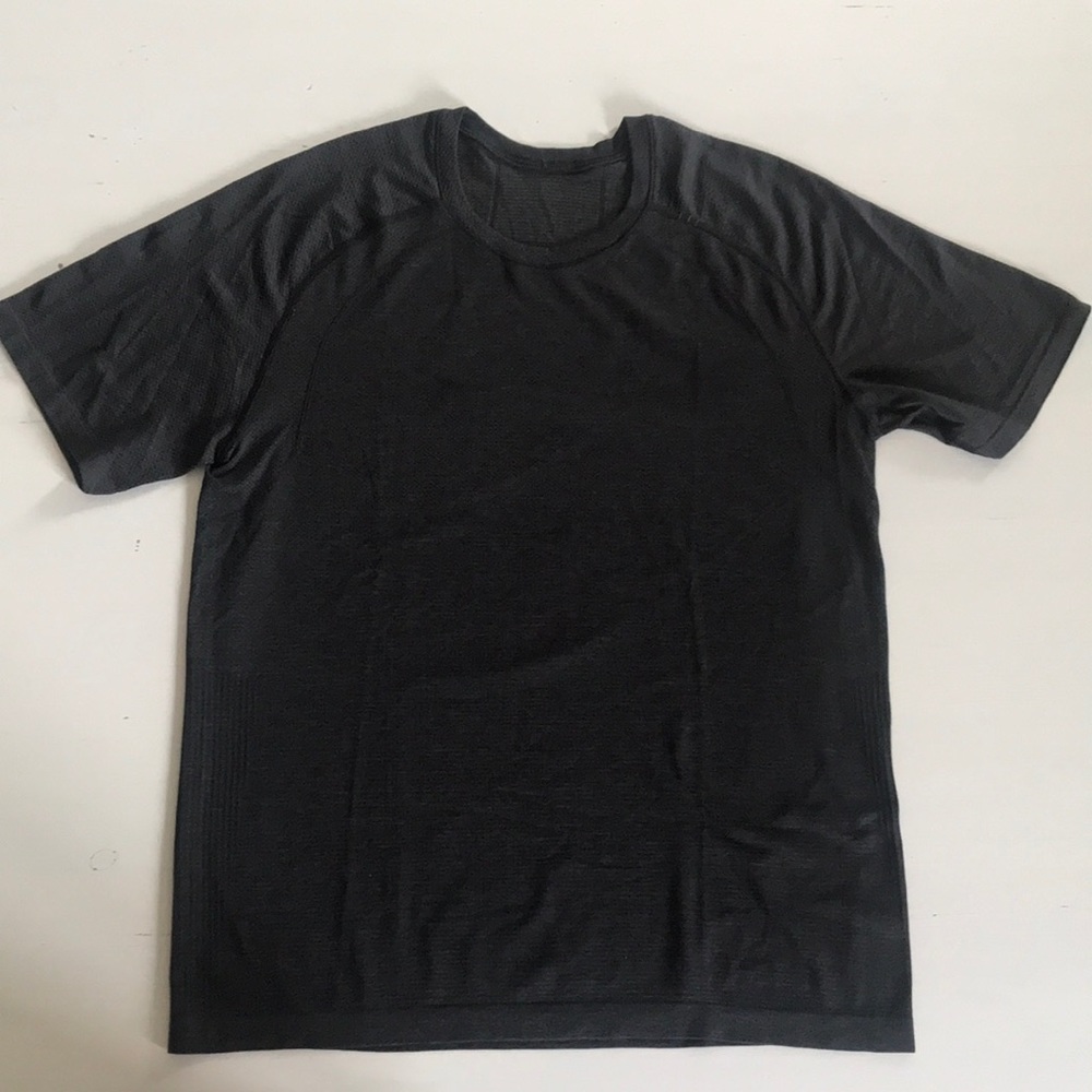 lululemon mens t-shirt size M